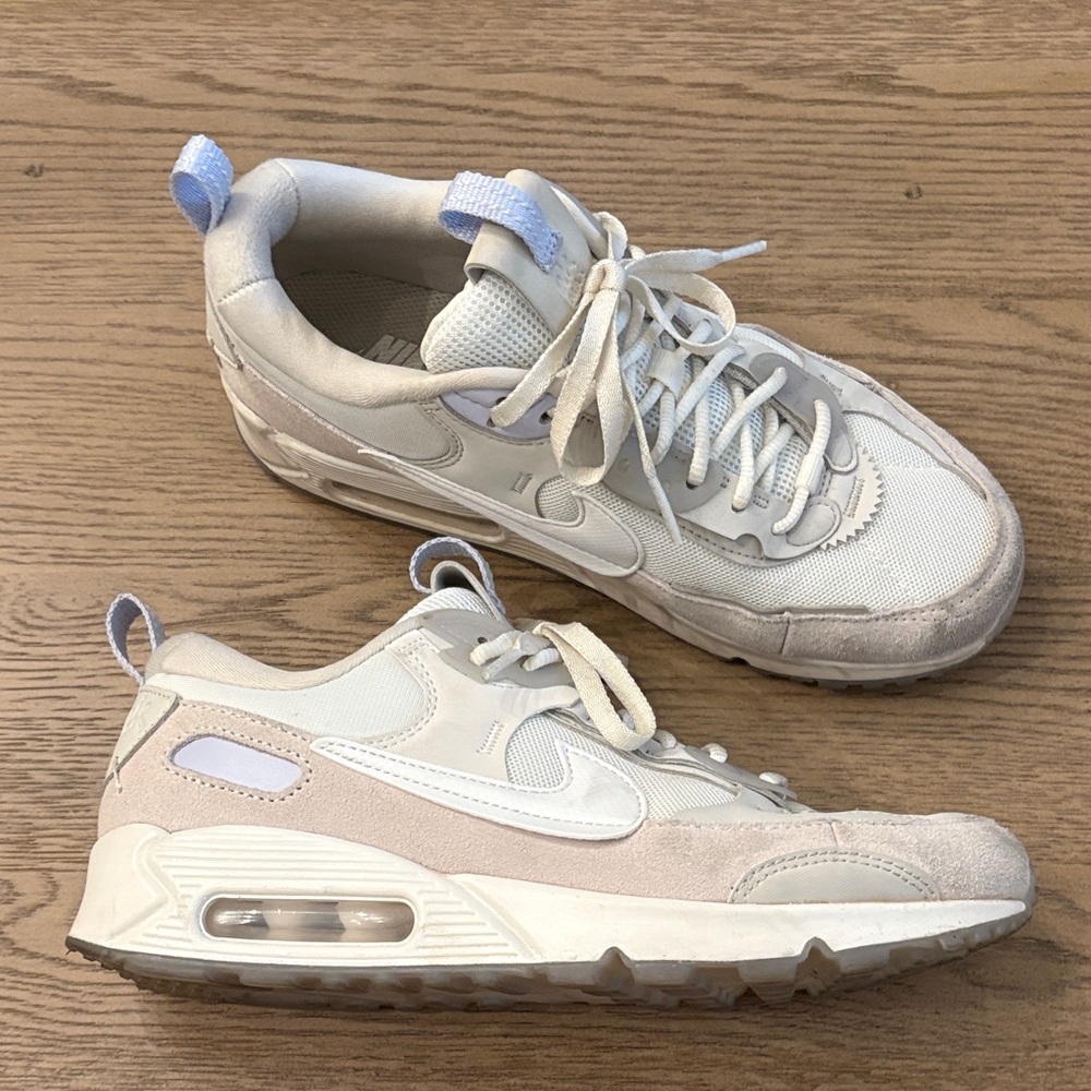 Nike Air Max Sneakers in white